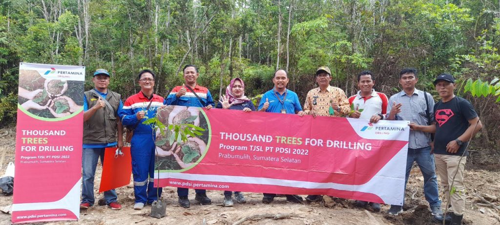 Reduce Carbon Emission, PDSI Planted 1000 Trees in Prabumulih